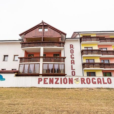 Rodinny Penzion Rogalo Mengusovce Eksteriør billede